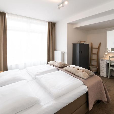 Het Vlielandhotel Luaran gambar
