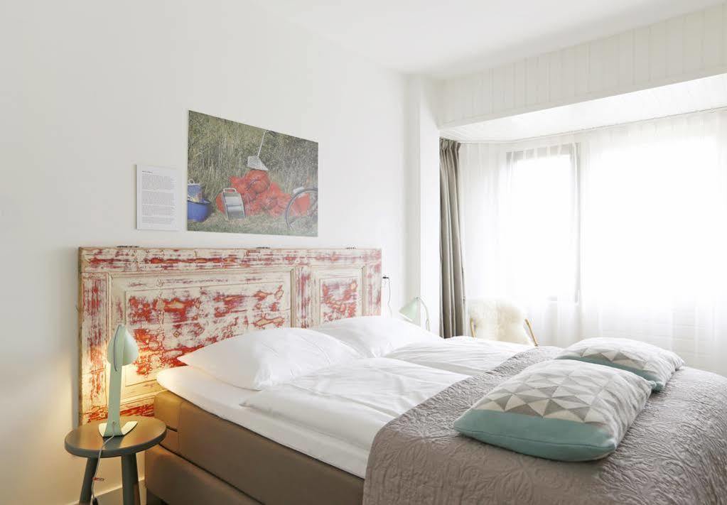 Het Vlielandhotel Luaran gambar
